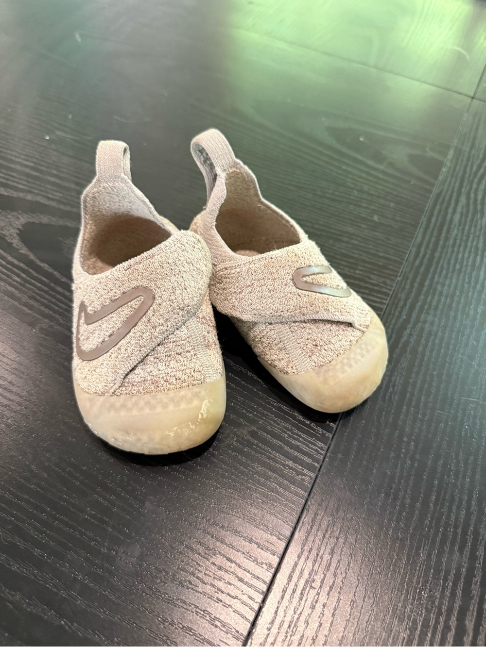 Nike Swoosh 1 toddler size 6C